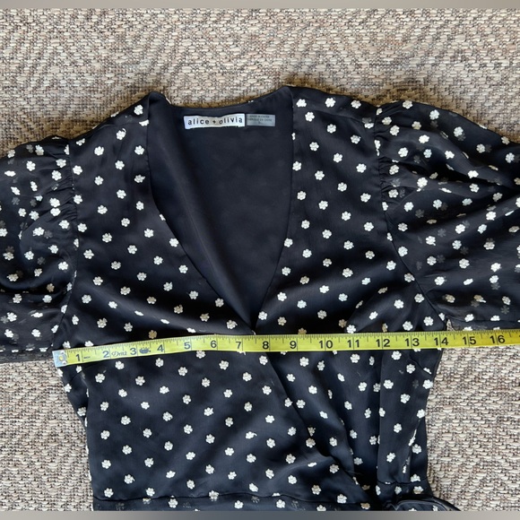 Alice & Olivia Sandra Embroidered Wrap Dress Black Daisy $400 Size 0 - Picture 5 of 9